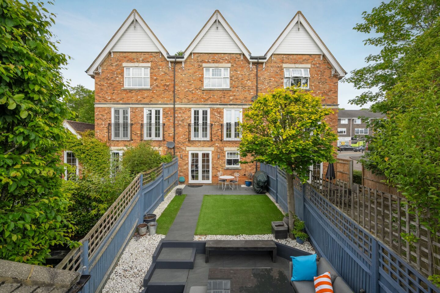 Fernbank Road, Ascot