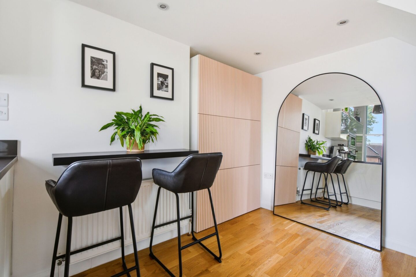 10RidingHouse-9.jpg