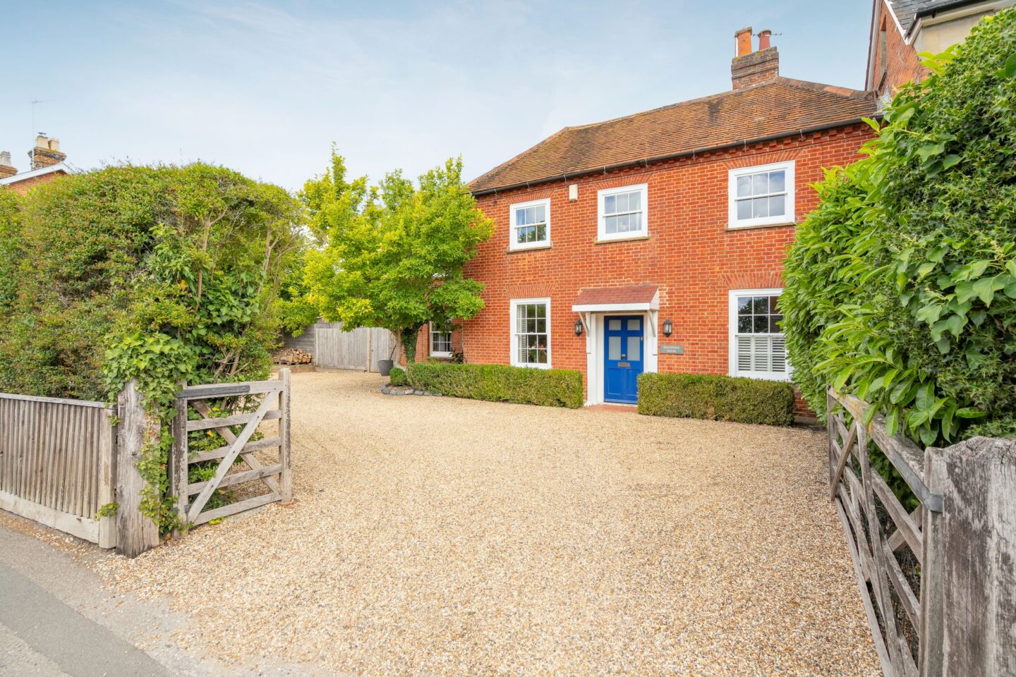 Lovel Road, Winkfield