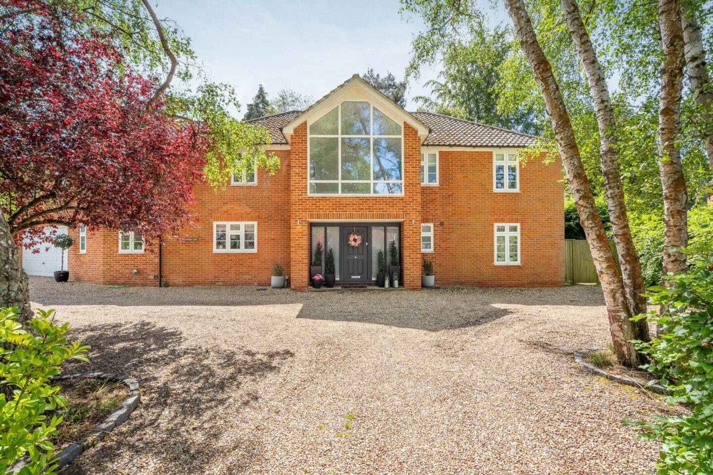 Llanvair Close, Ascot