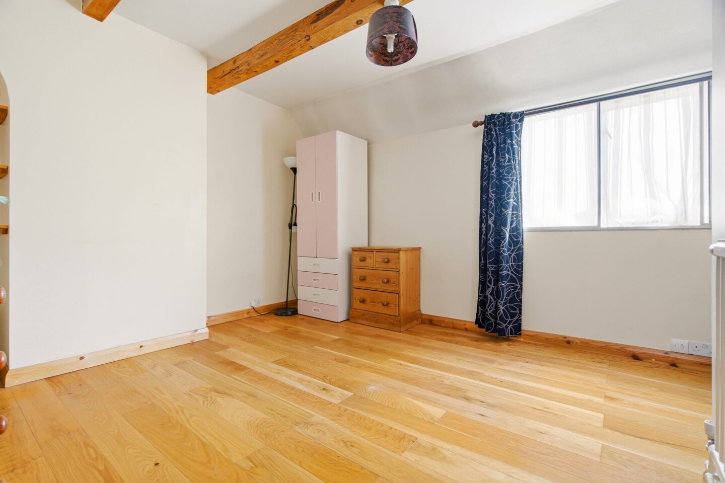 bed1.jpg