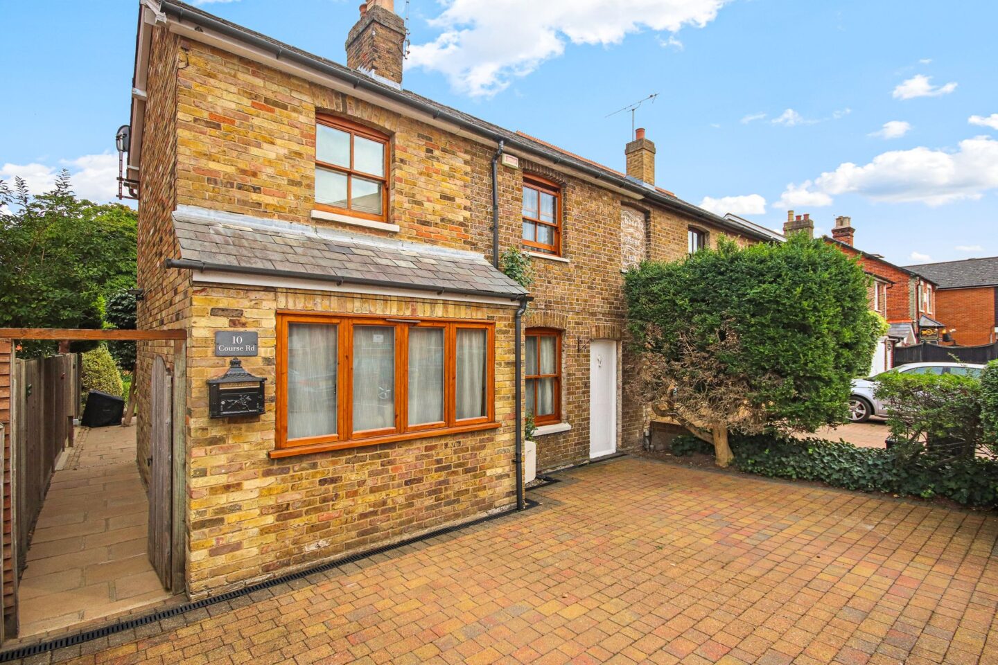 Course Road, Ascot